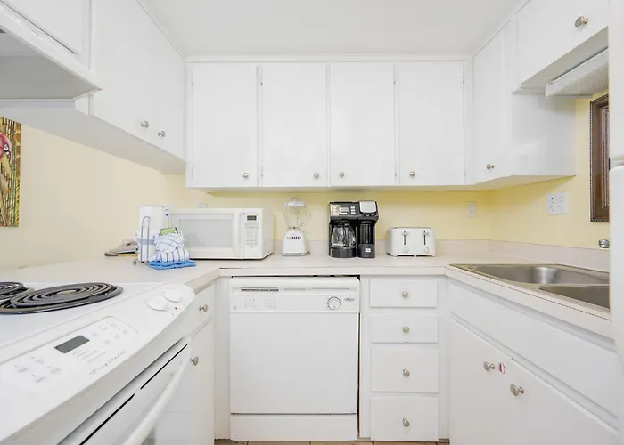 Island Winds West 876 Apartment