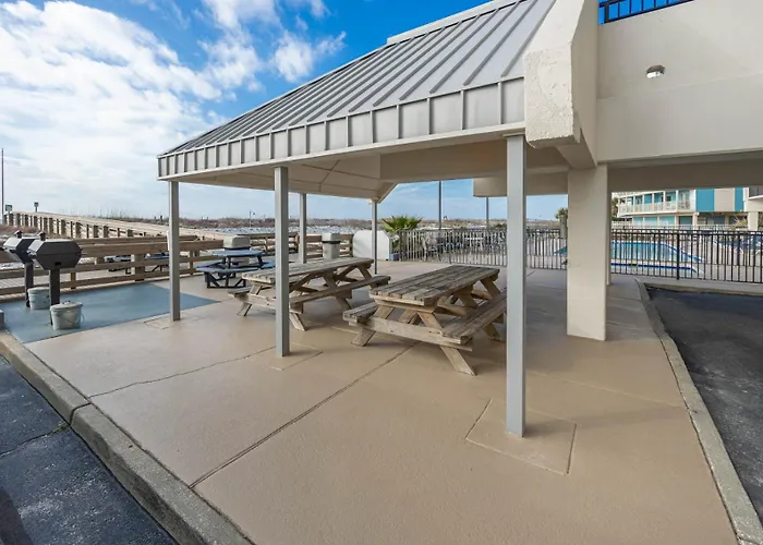 Island Winds West 876 Apartment